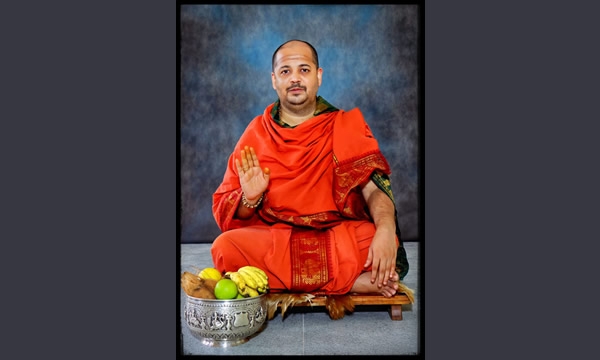 ವಿಶ್ವ ಸಾರಸ್ವತ ಸಮ್ಮೇಳನಾಂತು° ಕವಳೆ ಮಠಾಧೀಶ ಉಪಸ್ಥಿತ ಆಸನಾತಿ.