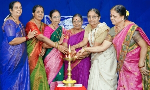 ಯಶೋಧೆಲೆ ಘರಾಂತು° ಕೃಷ್ಣು - ಕೋಟಾಂತು  &quot;ಮಹಿಳಾ ಕಮ್ಮಟ&quot;