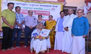 ಕಾವೂರು ವಿಠಲ ಶೆಟ್ಟಿಗಾರ ಹಾಂಕಾ° ಸನ್ಮಾನ