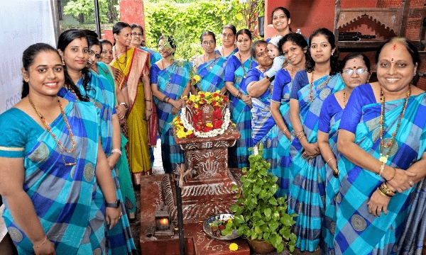 ಅಧಿಕ ಮಾಸಾಚಿ ಚೂಡಿ ಪೂಜಾ