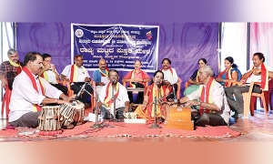 ಪುತ್ತೂರು ಪಾಂಡುರoಗ ನಾಯಕ ಹಾಂಗೆಲೆo ಕಾವ್ಯ ಗಾಯನ