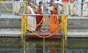 ನವೀಕೃತ ಸುತ್ತುಪೌಳಿ, ನಾಗಬನ, ನೂತನ ಪುಷ್ಕರಣಿಚೆ ಉಗ್ತಾವಣ