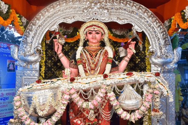 ವೈಶವಾಣಿ ಸಮಾಜಾಚೆ ಶಾರದಾ ಮಹೋತ್ಸವಾಚೊ ವಿಸರ್ಜನಾ ಉತ್ಸವ