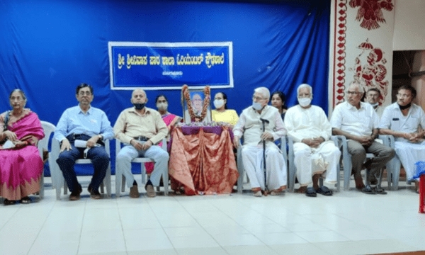 आर्थिक दुबळ्यांक संस्कृत भाशा शिक्षण दिवचें देवाली व्हडली सेवा - एल. श्रीधर भट्ट